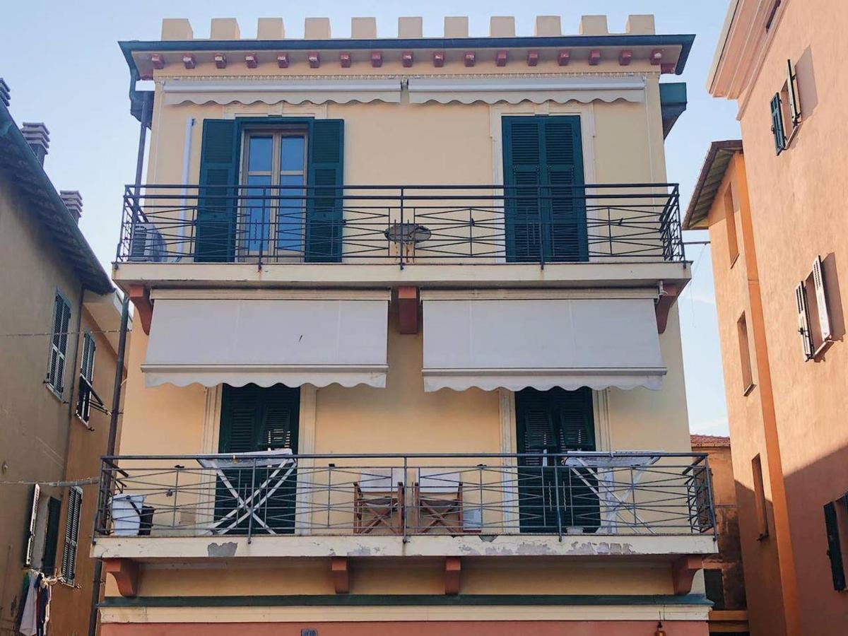 L'Eternita' E' Il Mare Mischiato Col Sole Rimbaud Leilighet Ventimiglia Eksteriør bilde